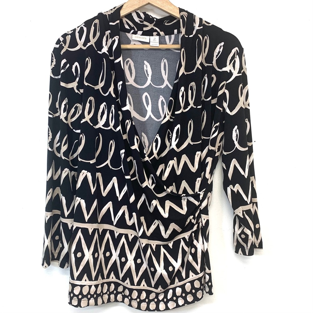 Chicos 2 Faux Wrap Top Large Black  White  Geometric Abstract Ruched 3/4 Sleeve